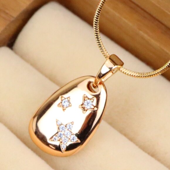 "Rose Gold Oval Pendant with Star Design, XPPT1310 - Picture 1 of 12